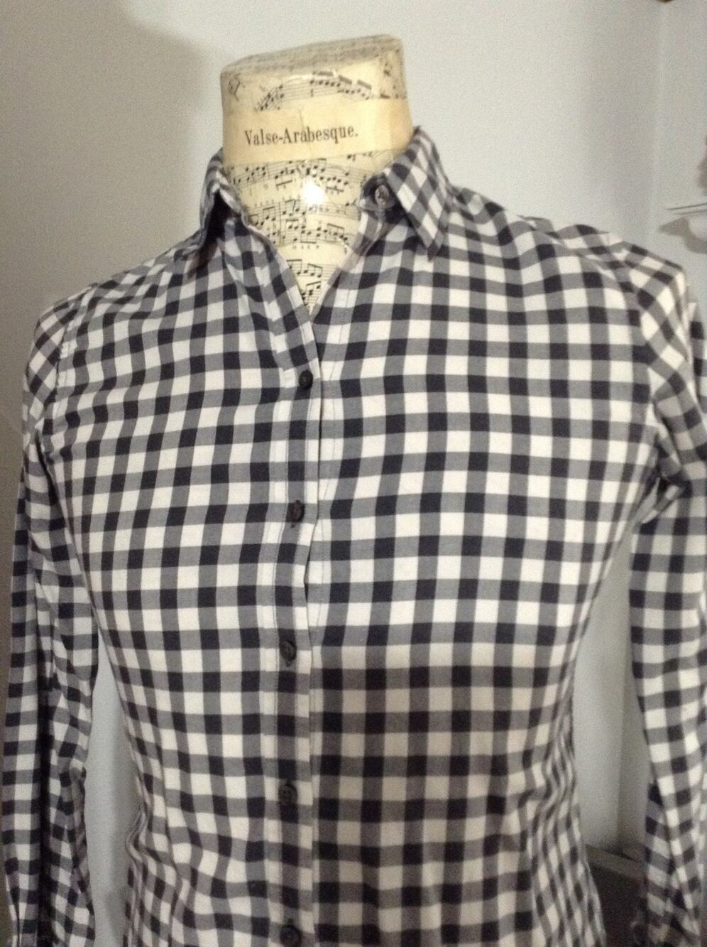 Banana Republic Soft Wash Shirt Womens Small Black White Gingham Check Button Up